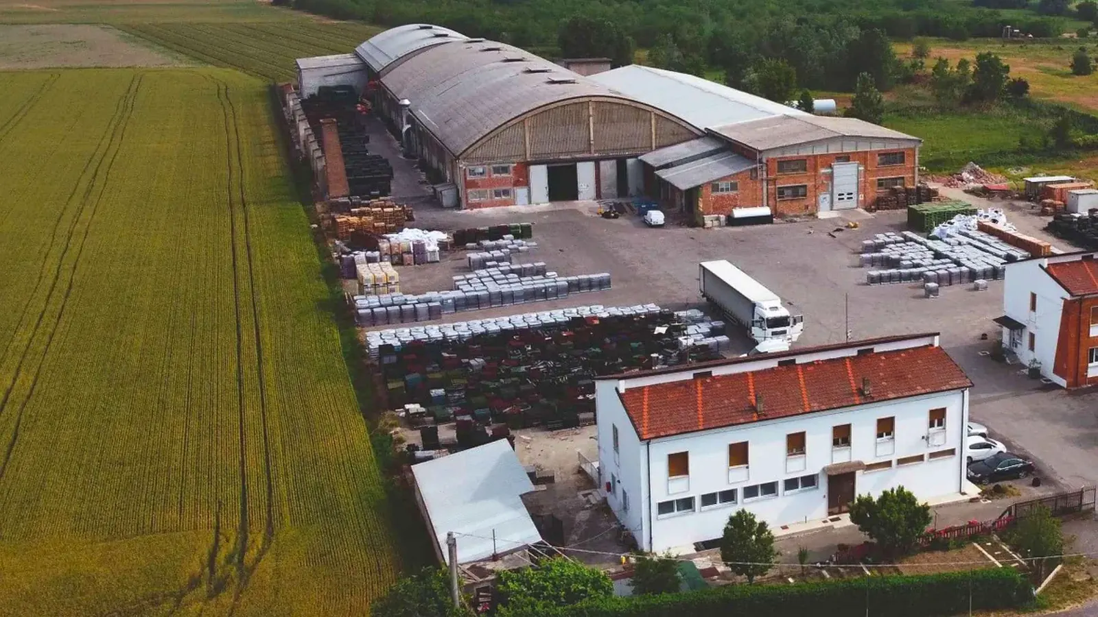 Stabilimento Molino dei Torti (AL) 1 Vista aerea dello stabilimento Casei Eco-System di Molino dei Torti