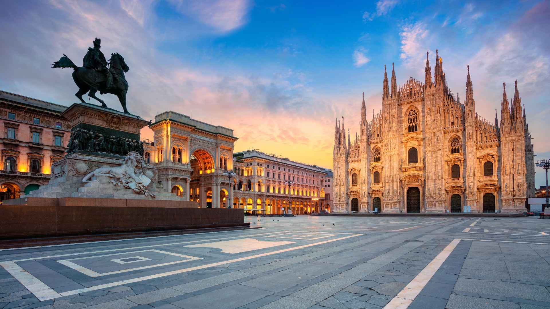Spazio pubblico e arredo urbano in Piazza del Duomo a Milano