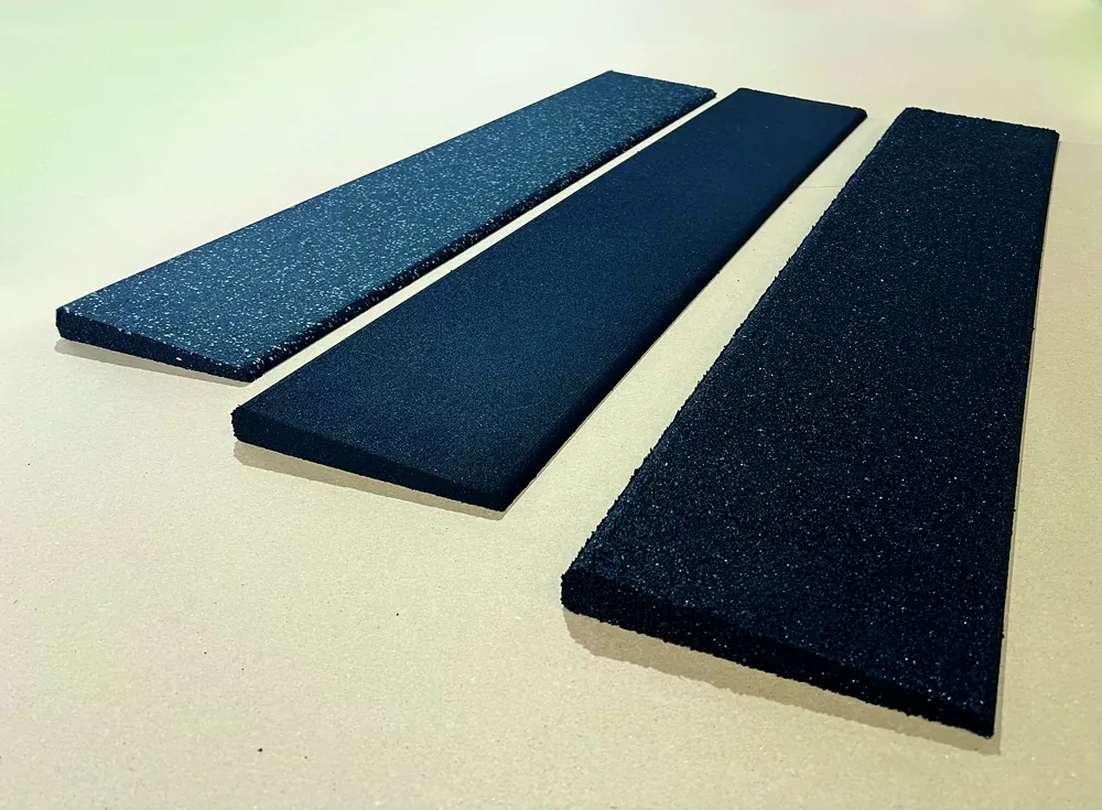 ECO-GYM RAMP 3 Ein Vergleich dreier schräger ECO-GYM RAMP-Profile mit unterschiedlichen Oberflächenausführungen