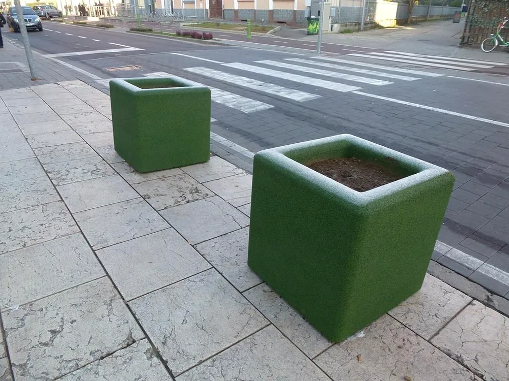 ECO-PLANTER L 6 Coppia di fioriere ECO-PLANTER L per arredo urbano
