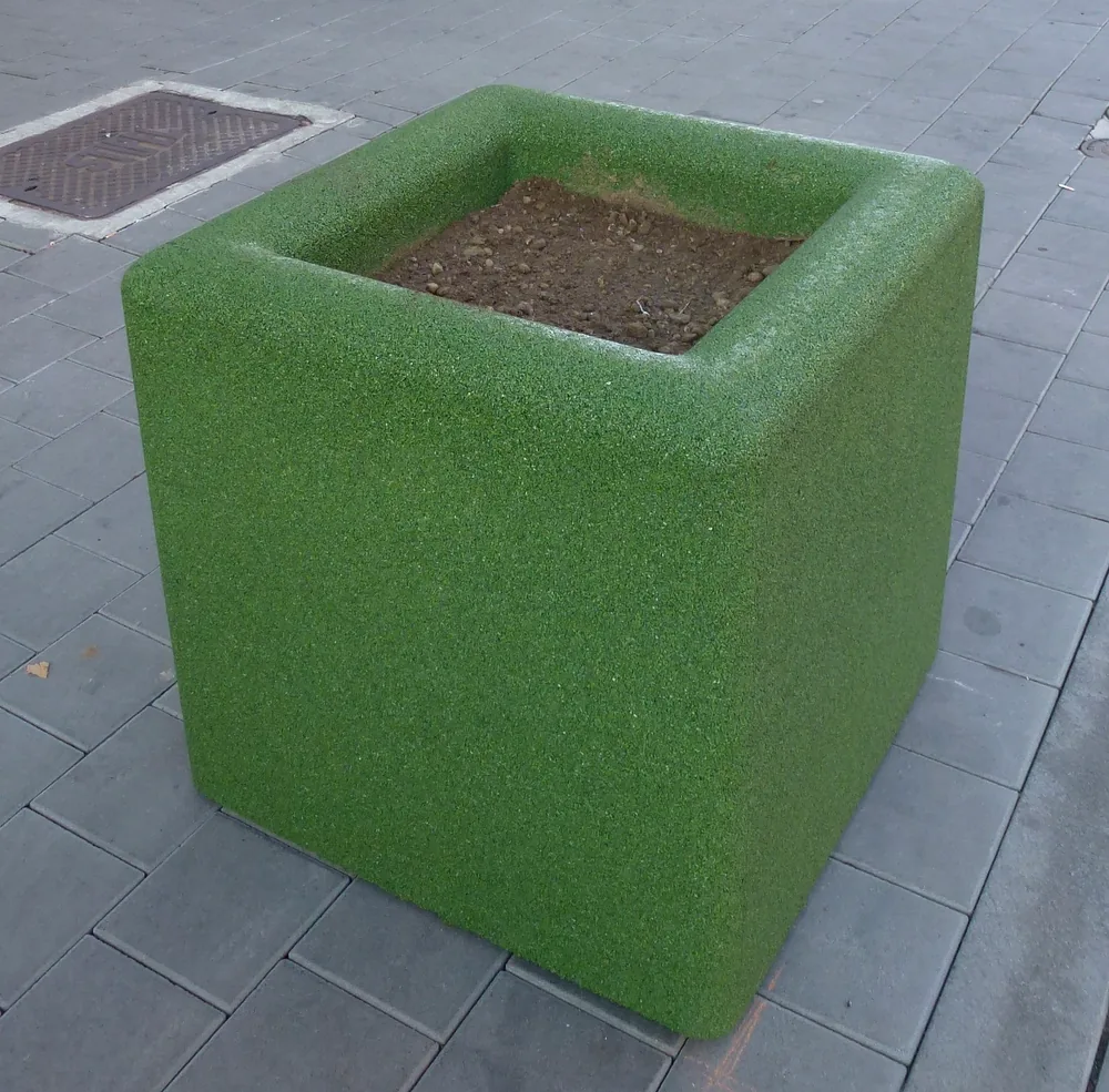 ECO-PLANTER L 4 Dettaglio della fioriera ECO-PLANTER L verde in gomma riciclata
