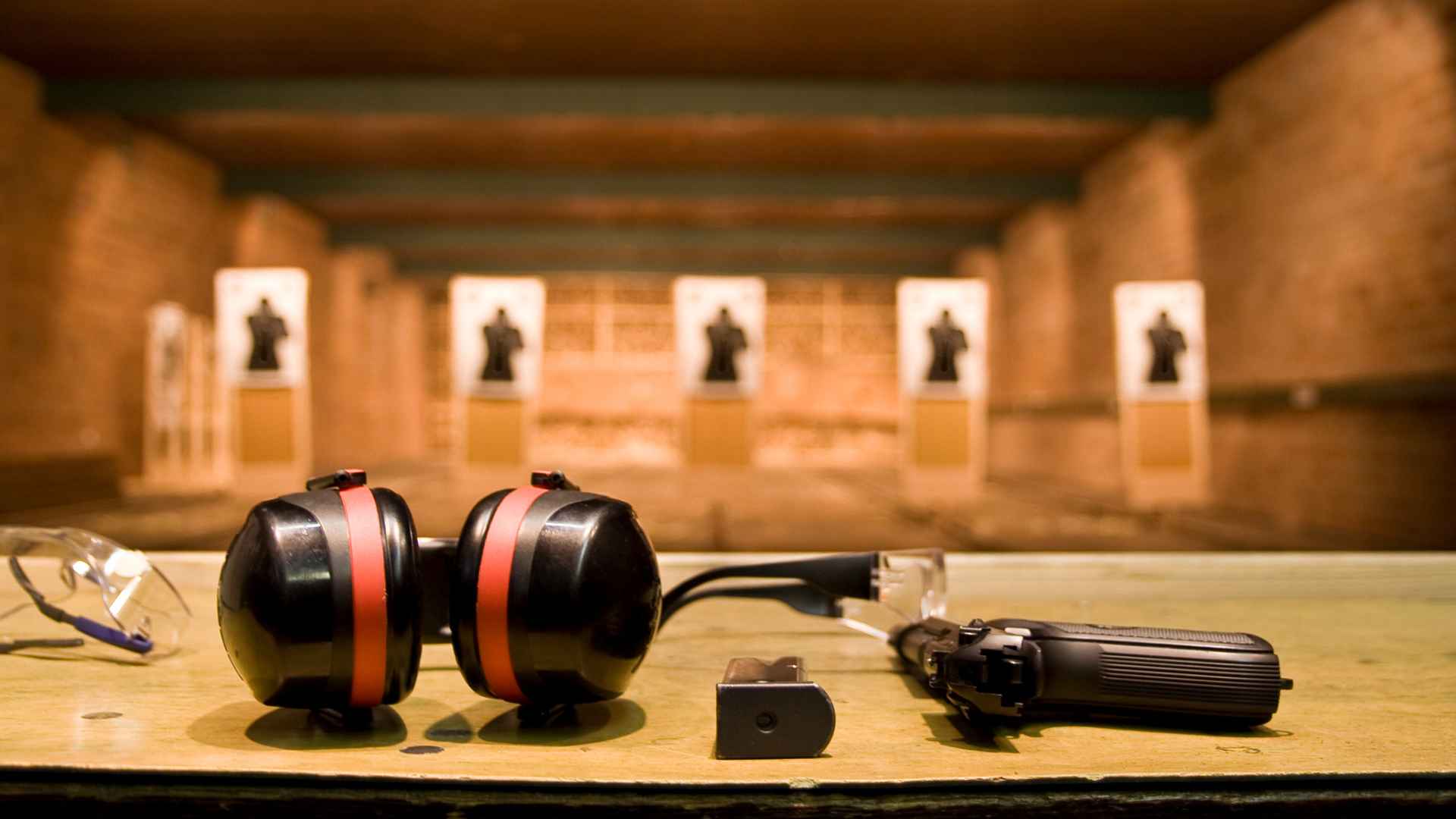 ECO-BULLET 2 Stand de tir avec des postes de tir et des cibles